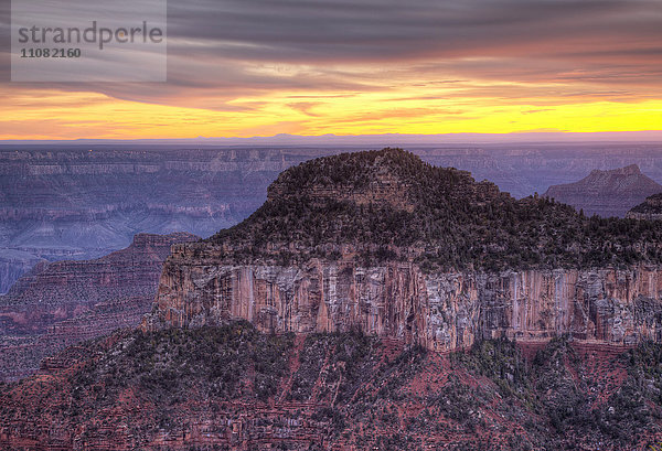 Sonnenuntergang über dem Grand Canyon