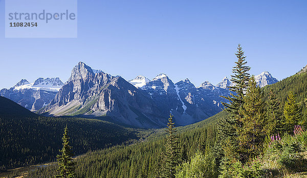 Panoramaaussicht auf die Rocky Mountains