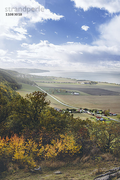 Herbstlandschaft  Blick über den See Vattern