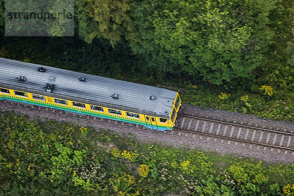 Ein gelber Zug  Schweden.