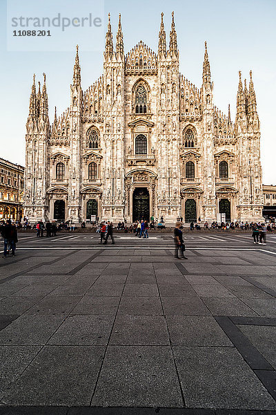Italien  Mailand  Blick auf die Mailänder Kathedrale