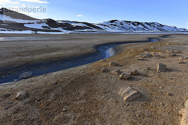 Island  karge Landschaft und Steine