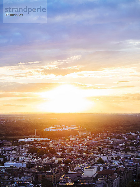 Deutschland  Leipzig  Blick auf die Altstadt bei Sonnenuntergang