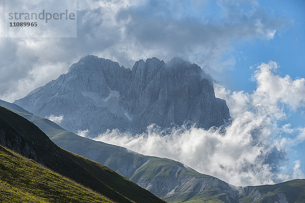 Italien  Abruzzen  Gran Sasso und Monti della Laga Nationalpark  Corno Grande am Abend