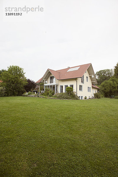 Wohnhaus mit Garten