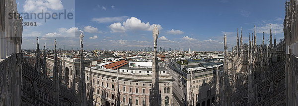 Ansicht von Mailand Stadtbild von der Kathedrale (Duomo di Milano)  Mailand  Lombardei  Italien