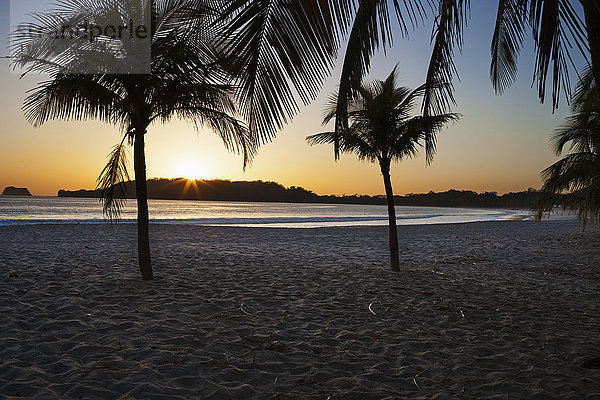 Sonnenuntergang über dem Meer  Samara  Costa Rica
