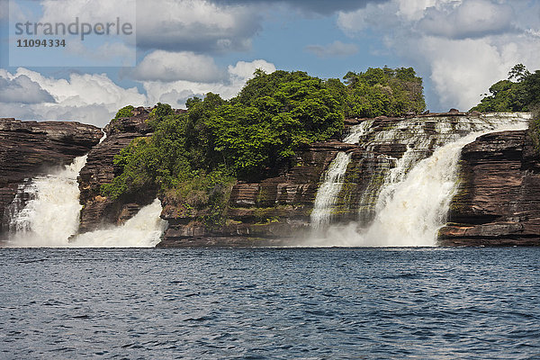 Wasserfall  Canaima-Nationalpark  Bundesstaat Bolivar  Venezuela