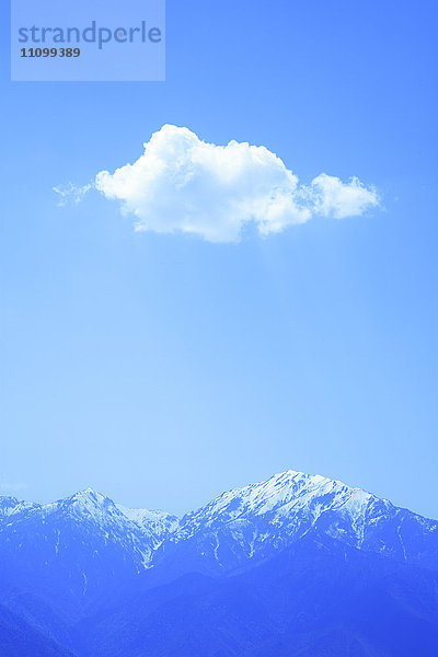 Wolke über dem Berg Renge