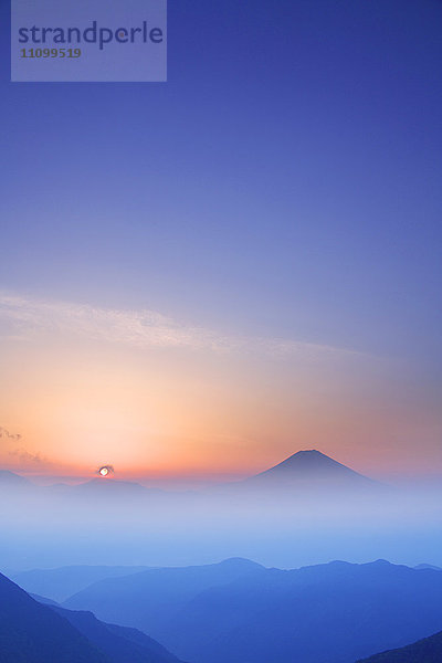 Berg Fuji bei Sonnenaufgang