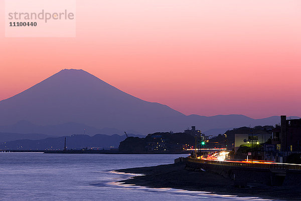 Fuji in der Abenddämmerung