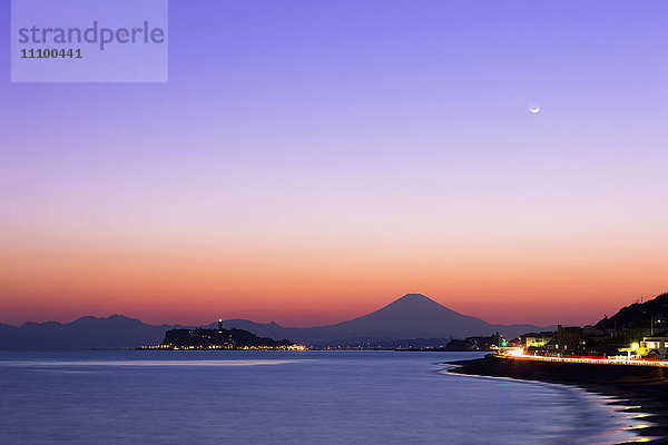 Der Berg Fuji und die Insel Enoshima