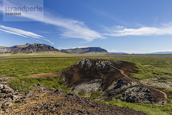 Vulkankrater Eldborg  1974 zum geschützten Naturdenkmal erklärt  Island  Polarregionen
