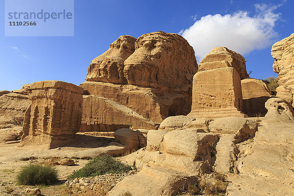 Dschinn-Blöcke  Bab as-Siq (Eingang zum Siq)  Petra  UNESCO-Weltkulturerbe  Jordanien  Naher Osten