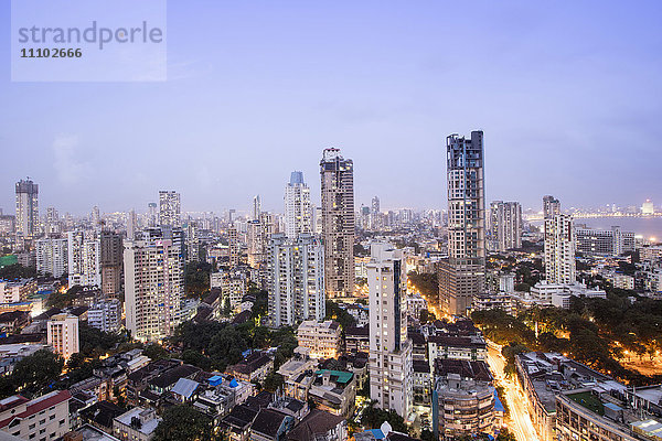 Gesamtansicht der Skyline des Zentrums von Mumbai (Bombay)  Maharashtra  Indien  Asien