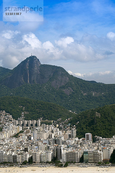 Ipanema und Corcovado  Rio de Janeiro  Brasilien  Südamerika