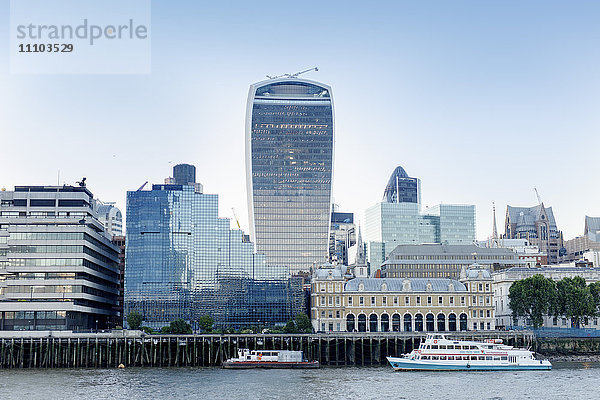 Skyline der Stadt London mit dem Walkie Talkie Gebäude  London  England  Vereinigtes Königreich  Europa
