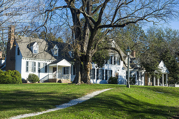 Koloniale Häuser im historischen Williamsburg  Virginia  Vereinigte Staaten von Amerika  Nordamerika