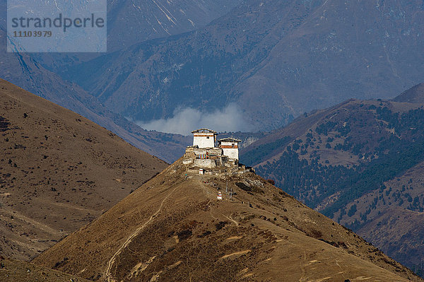 Lingzhi Dzong  ein spektakulärer Ort auf dem Laya-Gasa-Trek  Bezirk Thimpu  Bhutan  Asien