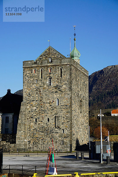 Rosenkrantztarnet-Turm  Bryggen  UNESCO-Weltkulturerbe  Bergen  Hordaland  Norwegen  Skandinavien  Europa