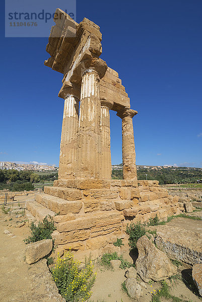 Kastor-Tempel  Tal der Tempel  Agrigento  UNESCO-Weltkulturerbe  Sizilien  Italien  Europa