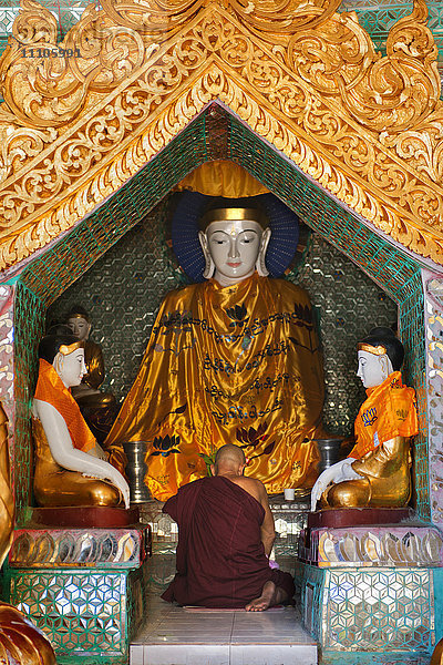 Shwedagon-Pagode  die heiligste buddhistische Pagode in Myanmar  Yangon (Rangun)  Myanmar (Birma)  Asien