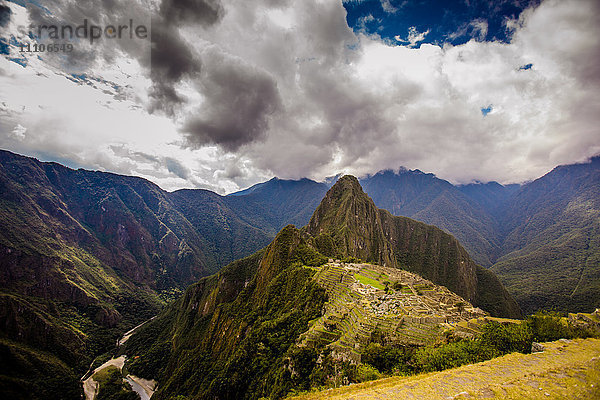 Machu Picchu Inka-Ruinen  UNESCO-Weltkulturerbe  Heiliges Tal  Peru  Südamerika