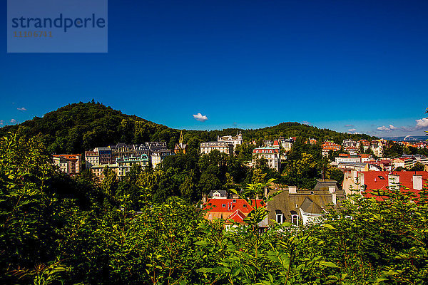 Das Dorf Loket in Karlovy Vary  Böhmen  Tschechische Republik  Europa