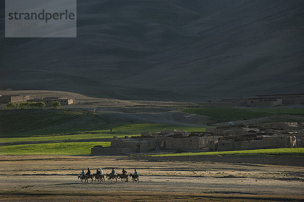 Ein kleines Dorf in der Provinz Bamiyan  Afghanistan  Asien