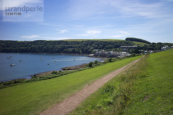 Küstenweg nach Kingsand und Cawsand  Halbinsel Rame  Cornwall  England  Vereinigtes Königreich  Europa