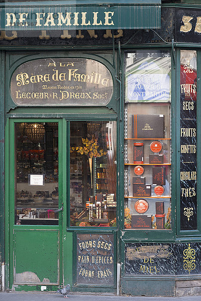 Altes Schaufenster  Rue du Faubourg  Montmartre  Paris  Frankreich  Europa