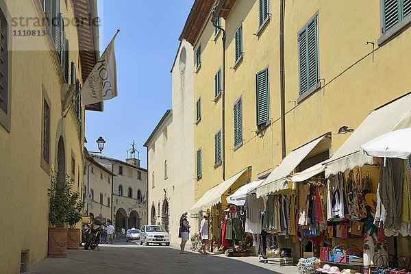 Geschäfte im Zentrum der Altstadt  Radda in Chianti  Toskana  Italien  Europa
