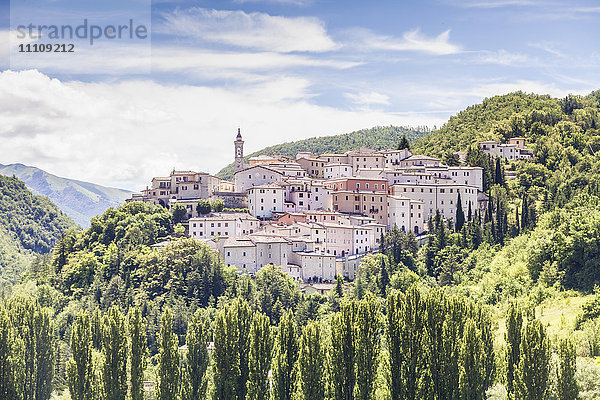 Das Dorf Preci im Nationalpark Monti Sibillini  Umbrien  Italien  Europa