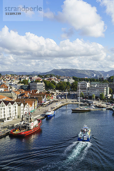 Vagen  der Innenhafen von Stavanger  Stavanger  drittgrößte Stadt Norwegens und Zentrum der norwegischen Ölindustrie  Norwegen  Skandinavien  Europa