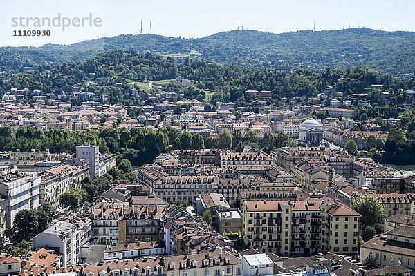 Italien  Piemont  Turin  Panoramablick auf die Stadt von der Mole Antonelliana