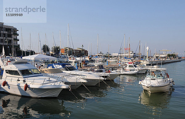 Yachthafen von Riccione  Emilia-Romagna  Italien   Europa