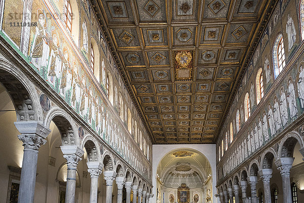 Italien  Emilia-Romagna  Ravenna  Basilika von Sant'Apollinare Nuovo  erbaut von Theoderich (493-526)