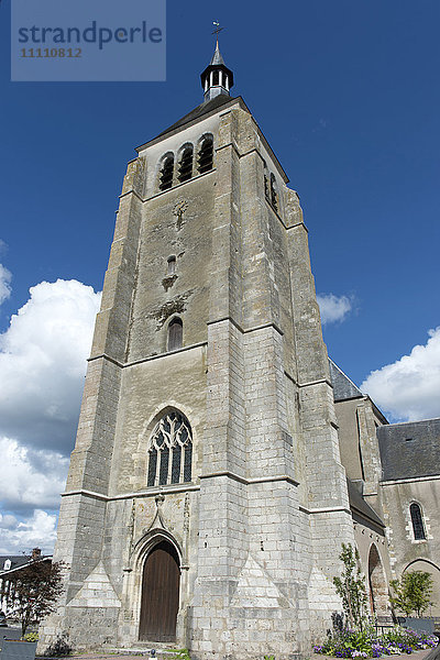 Europa  Frankreich  Region Loiret  Chateauneuf-sur-Loire  Kirche Saint Martial