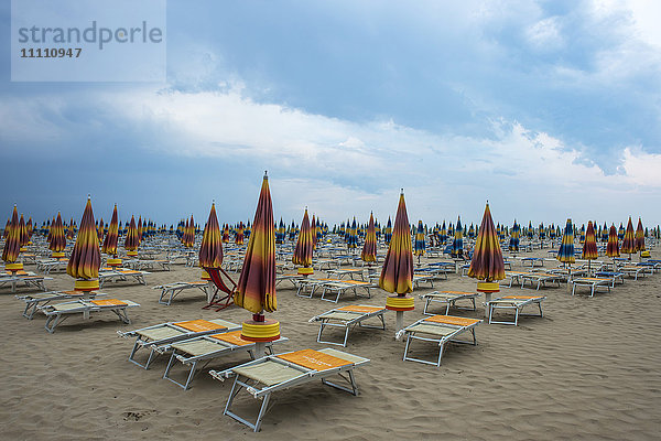 Italien  Emilia Romagna  Rimini  Strand