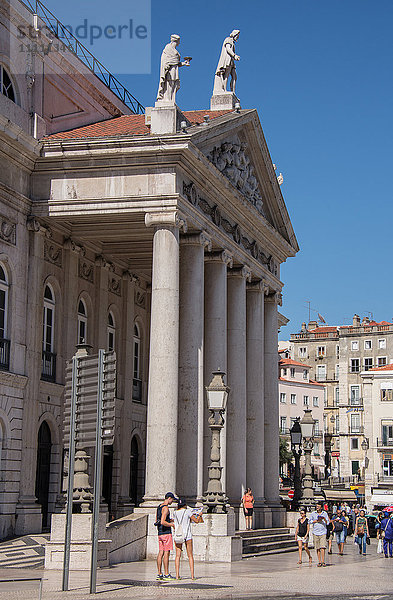 Europa  Portugal  Lissabon  Baixa  Rossio  Dom Pedro IV Platz  Nationaltheater Dona Maria II