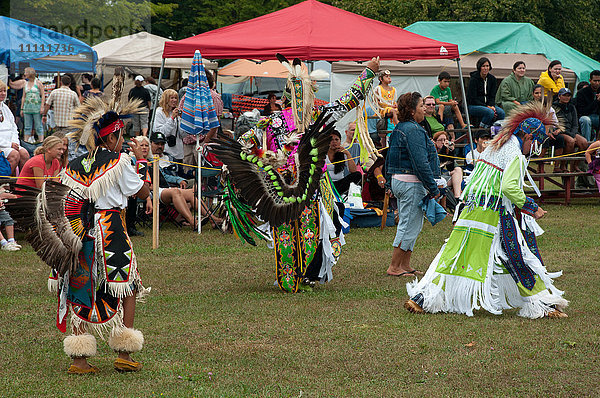 Nordamerika  Kanada  Ontario  Bruce Peninsula  Cape Croker First Nation Cultural Pow-Wow