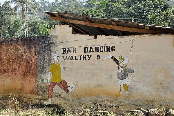 Togo  Region Kpaline  Bar und Tanz