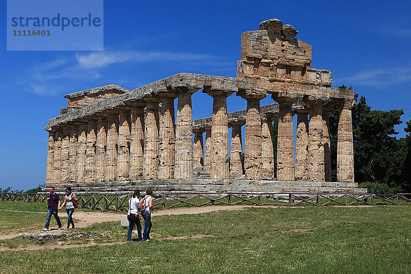 Italien  Kampanien  Paestum  der Tempel der Athene