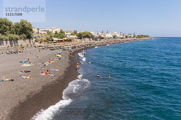 Griechenland  Kykladen  Insel Santorin  Strand Kamari