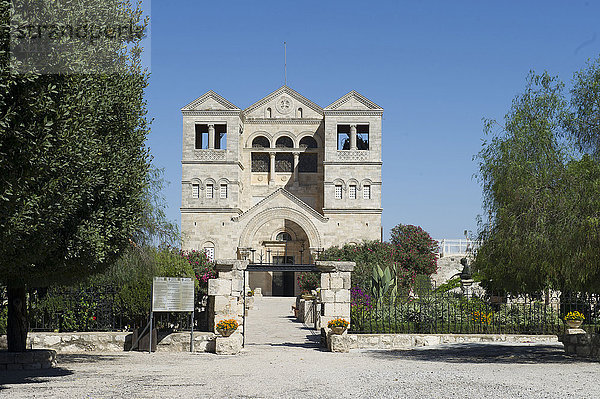 Außenansicht der Franziskanerkirche der Verklärung  Berg Tabor  Jezreel-Tal  Galiläa  Israel (Architekt Antonio Barluz