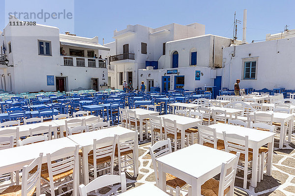 Griechenland  Kykladen  Insel Paros  Naoussa  leeres Restaurant