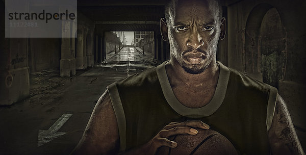 Illustration eines afroamerikanischen Basketballspielers  der in einem Tunnel steht