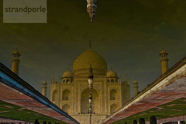 Taj Mahal Spiegelung im Teich