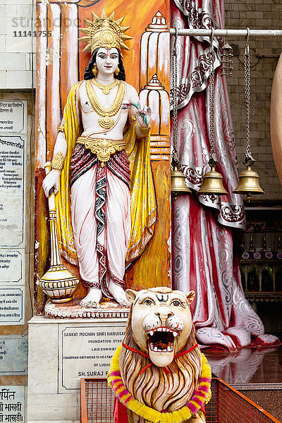 Weibliche Statue in einem Hindu-Tempel