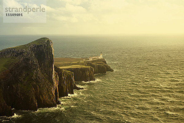 Luftaufnahme der Klippen von Neist Point  Isle of Skye  Schottland